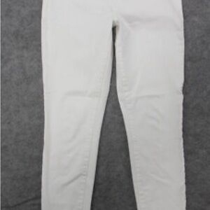 Maurices Women's Cream Skinny Jeans